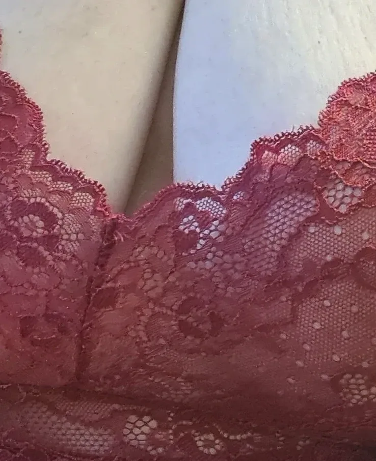 Isobel, 32