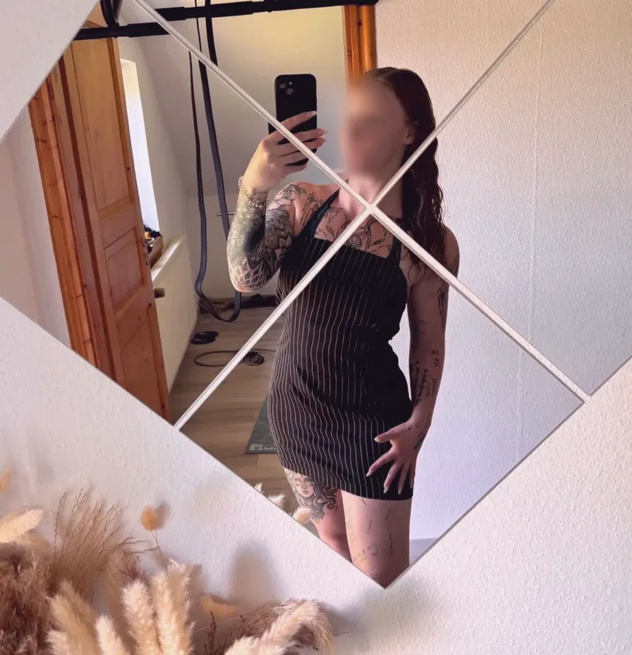Jade, 28