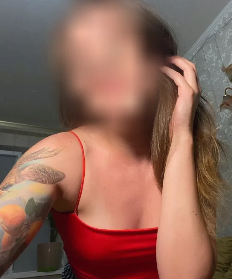 Nia, 25