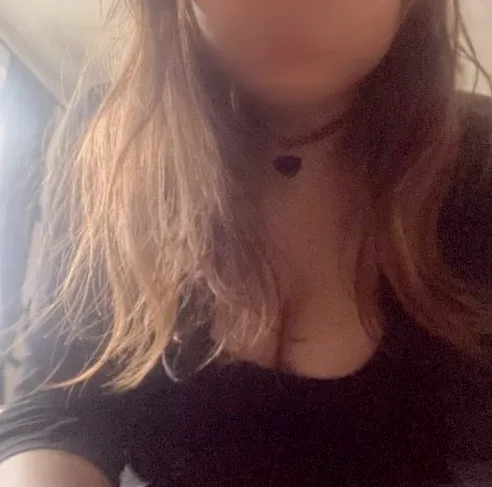 Salma, 28