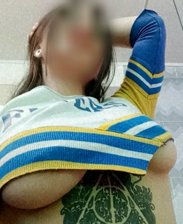 Sofia, 25